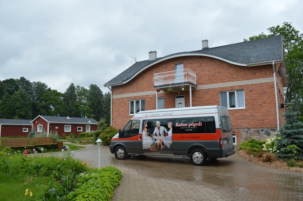 Guest House Kalnu Pupoli Sengeida Exterior photo